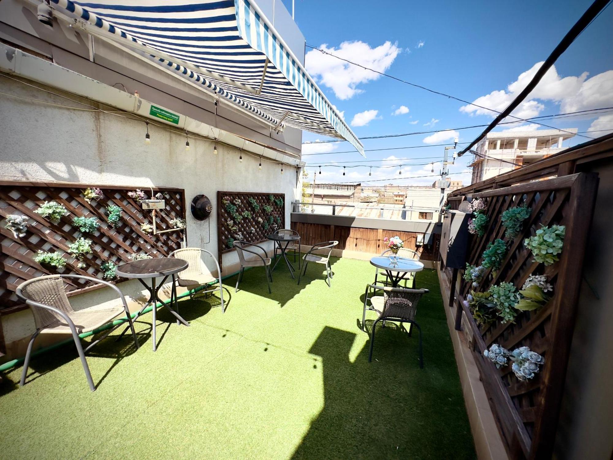 Rest Apartments By Nava Hotel Yerevan Exterior photo